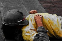 Trabajador durmiendo